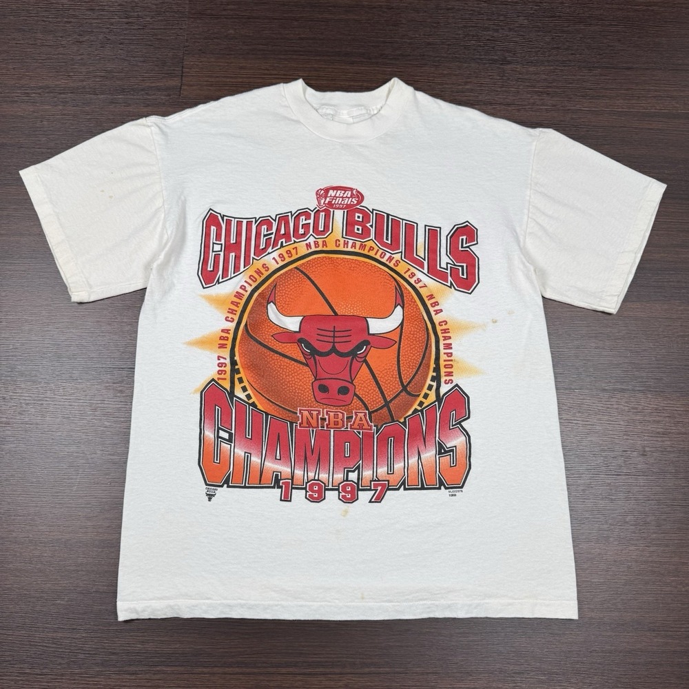 Vintage 1997 Chicago Bulls NBA Campions Shirt 90s - Large - White Big Logo